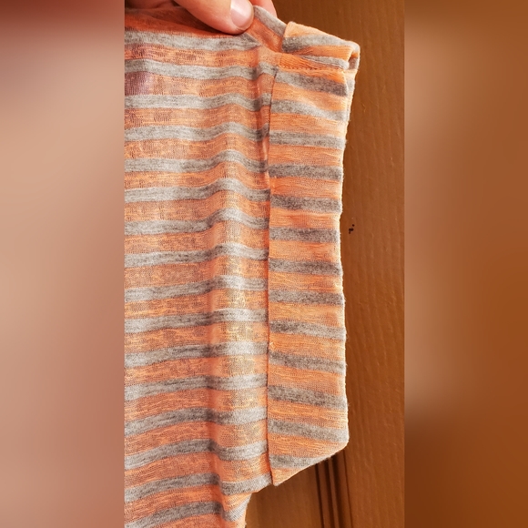 Maurices Short Sleeve - Picture 3 of 5